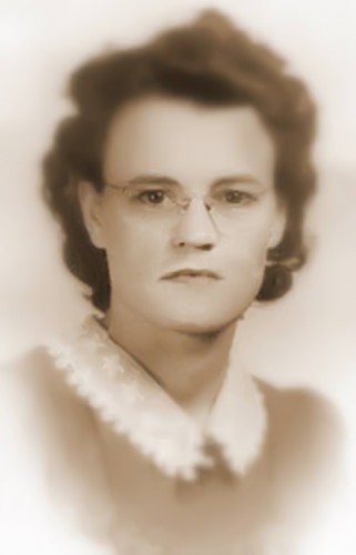 <b>Aunt Thelma</b> was a school teacher. She never married. - Aunt-Thelma-at-23-321x500